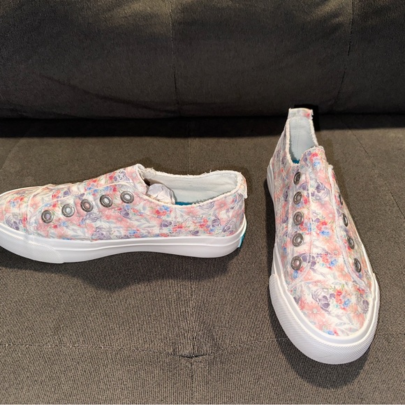 Women’s Blowfish Play Shoes - Picture 6 of 12